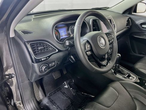 Used 2023 Jeep Cherokee Altitude Lux AWD/4WD image 9