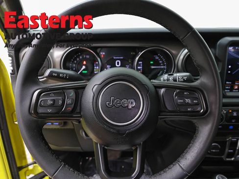 Used 2023 Jeep Wrangler Unlimited AWD/4WD image 10