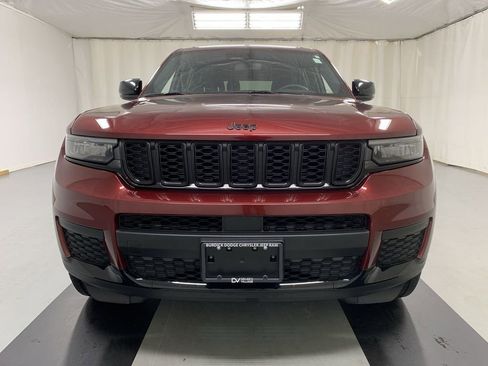 Used 2022 Jeep Grand Cherokee L Laredo image 2