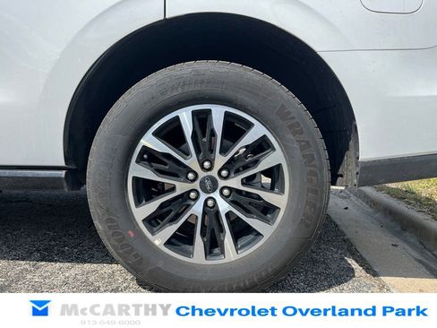 Used 2025 Ford Expedition Platinum AWD/4WD image 9