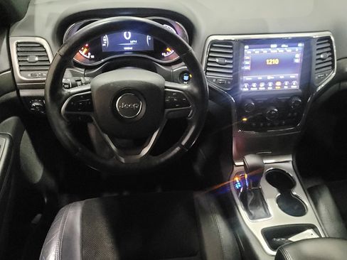 Used 2018 Jeep Grand Cherokee Altitude image 22