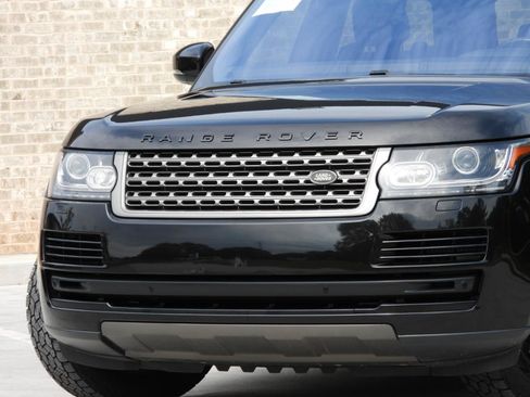 Used 2017 Land Rover Range Rover HSE Td6 AWD/4WD image 3