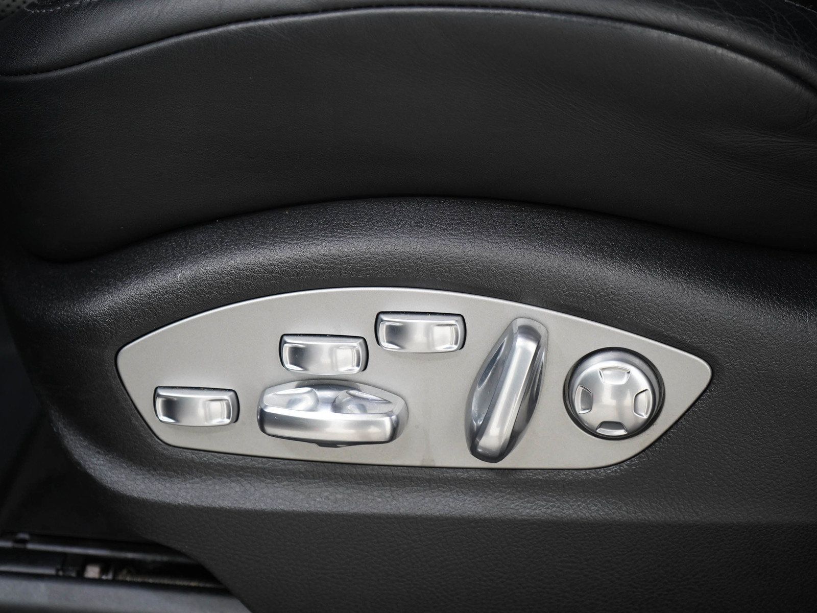 Used 2018 Porsche Macan S AWD/4WD image 27