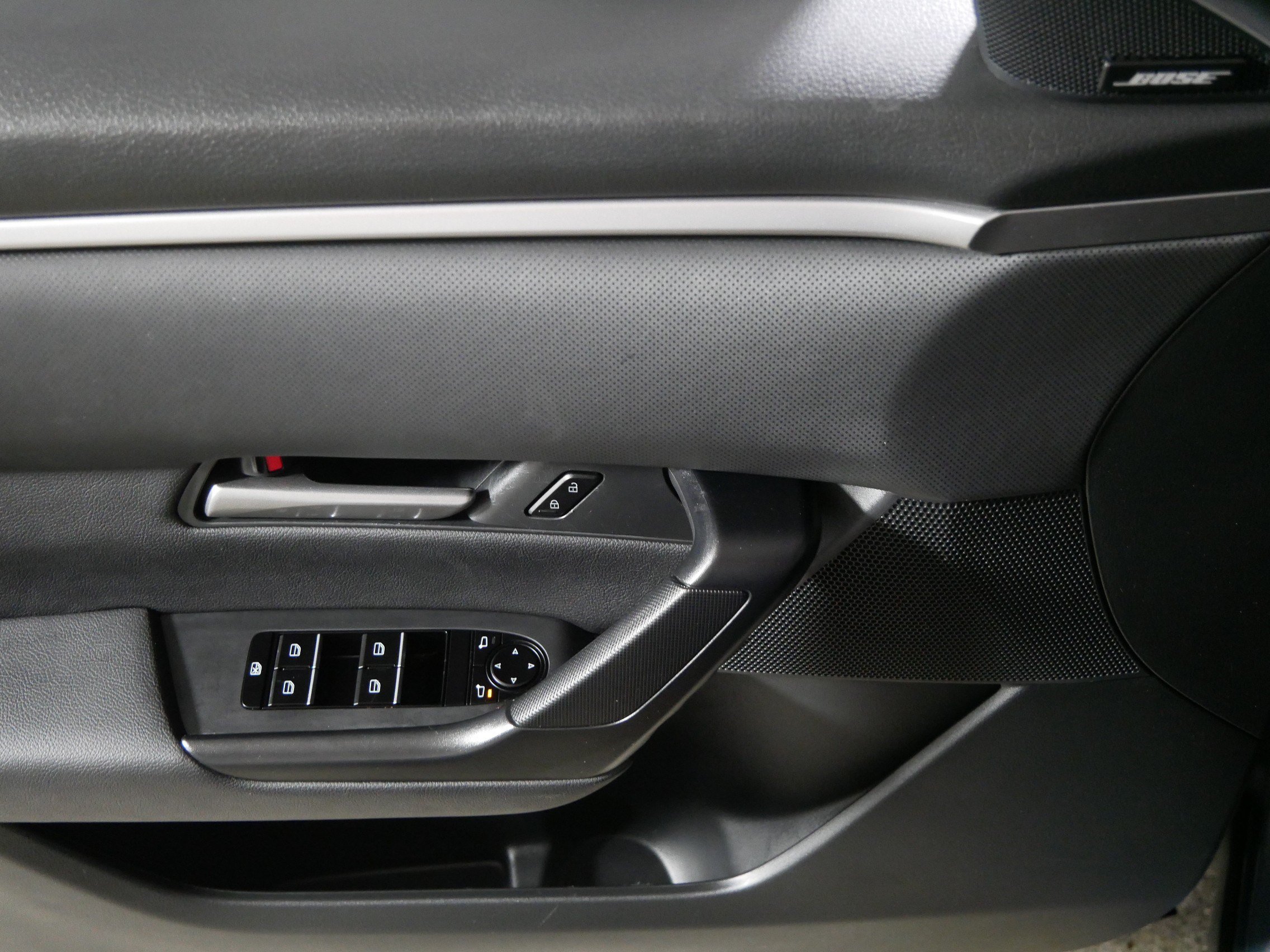 Used 2025 MAZDA CX-50 AWD 2.5 S w/ Premium Package image 19