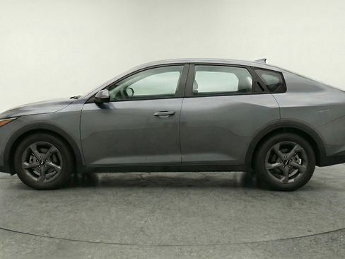 Used 2025 Kia K4 LXS image 5