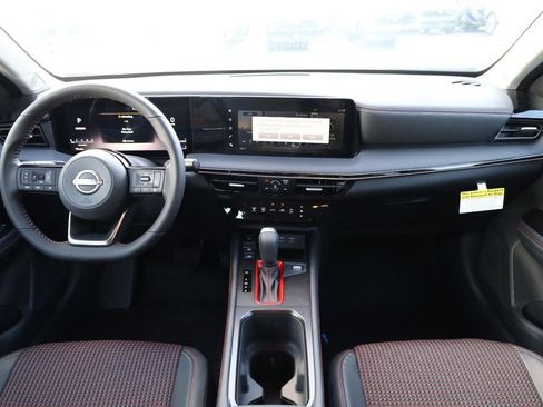 New 2025 Nissan Kicks SR image 25