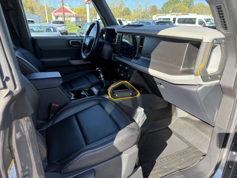 Certified 2022 Ford Bronco Badlands image 11