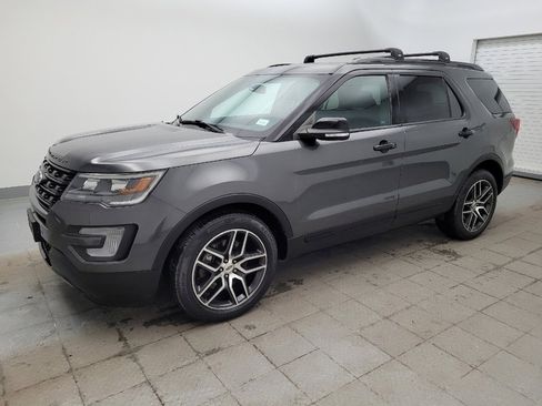 Used 2017 Ford Explorer Sport w/ Equipment Group 401A image 2