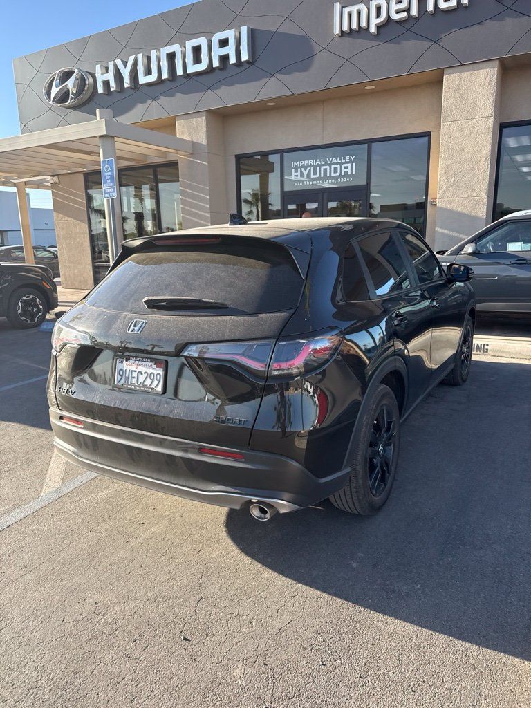 Used 2026 Honda HR-V Sport image 3