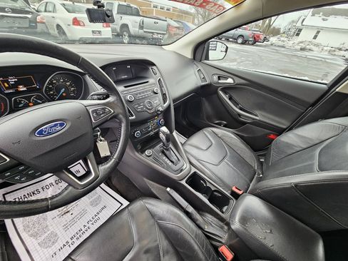 Used 2016 Ford Focus SE w/ Equipment Group 201A image 18