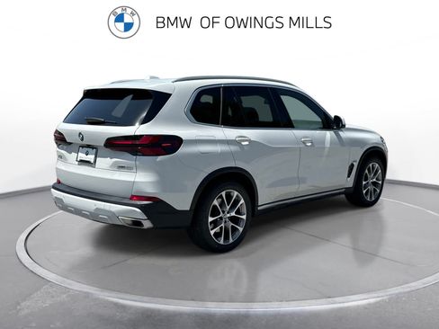 Certified 2024 BMW X5 xDrive40i w/ Premium Package AWD/4WD image 9