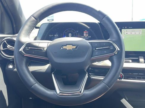 Used 2025 Chevrolet Equinox LT w/ Convenience Package II FWD image 28