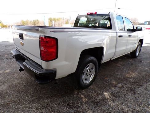 Used 2018 Chevrolet Silverado 1500 W/T w/ Trailering Package image 4