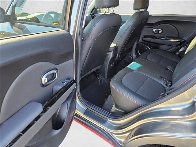 Used 2018 Kia Soul ! w/ Tech Package FWD image 16