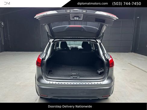 Used 2018 Nissan Rogue Sport SV image 37