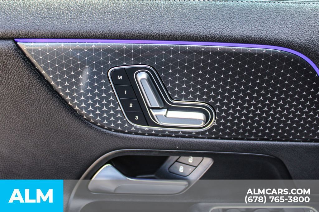 Used 2025 Mercedes-Benz GLA 250 image 37