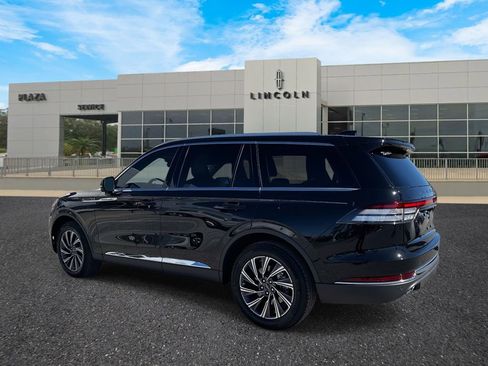 New 2026 Lincoln Aviator Premiere image 5