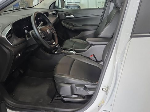Used 2024 Buick Encore GX Sport Touring image 7