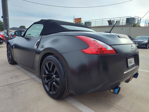 Used 2015 Nissan 370Z Roadster RWD image 41
