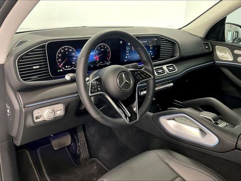 Used 2026 Mercedes-Benz GLS 450 4MATIC image 17