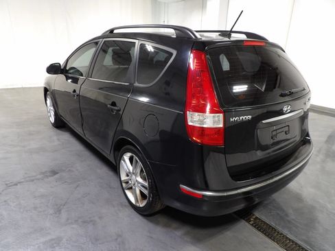 Used 2010 Hyundai Elantra SE FWD image 6