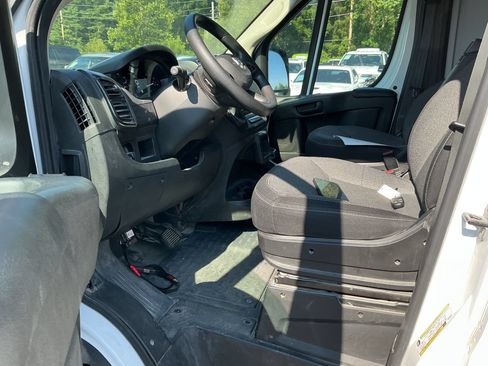 Used 2023 RAM ProMaster 2500 FWD image 5