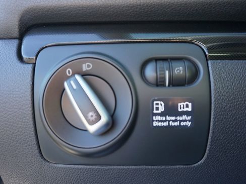 Used 2012 Volkswagen Jetta TDI image 24