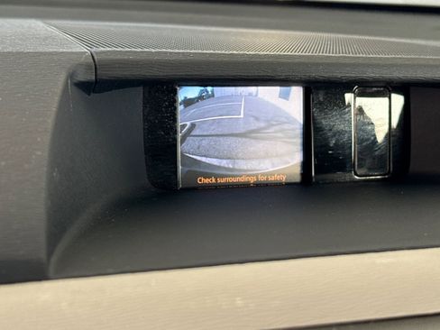 Used 2012 Toyota Sienna LE image 21