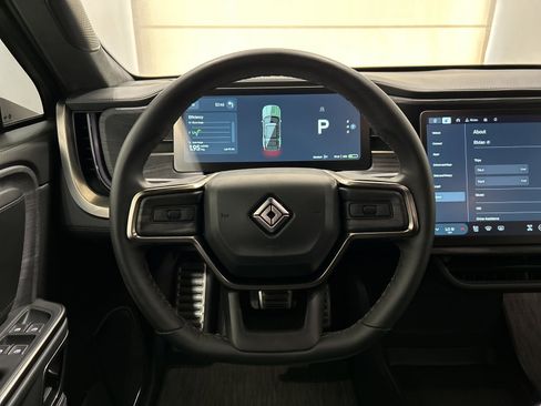 Used 2024 Rivian R1S Adventure image 28