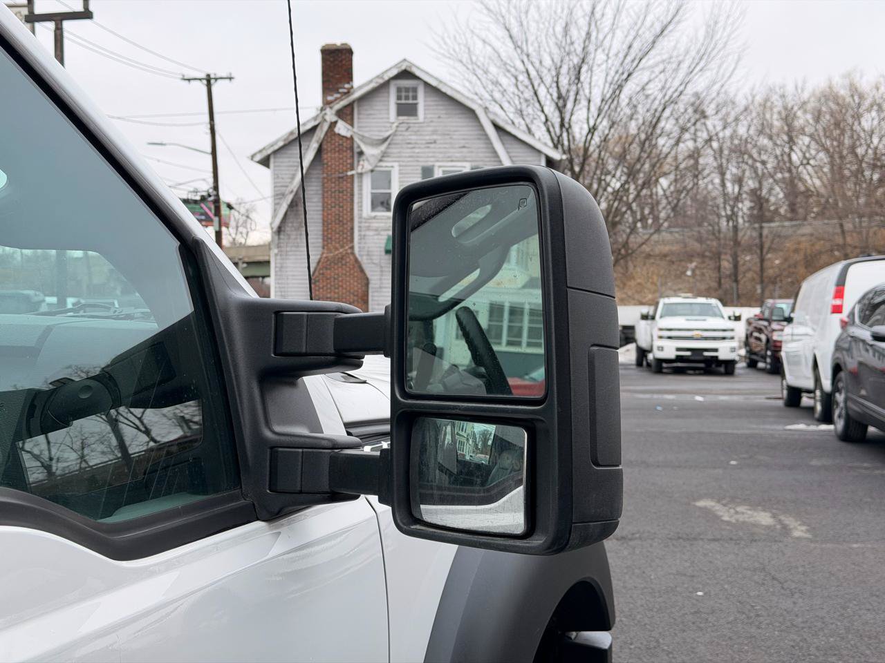 Used 2016 Ford F550 2WD Regular Cab Super Duty image 12