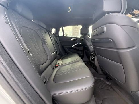 Used 2025 BMW X6 M60i image 35