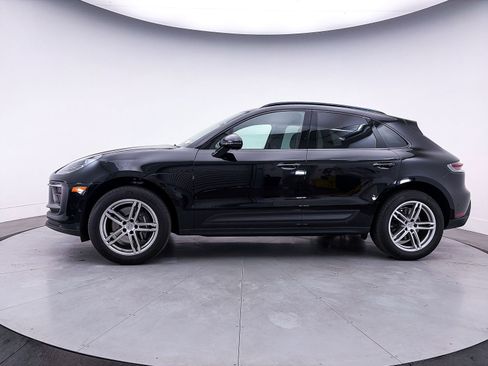 Used 2024 Porsche Macan w/ Premium Plus Package AWD/4WD image 42