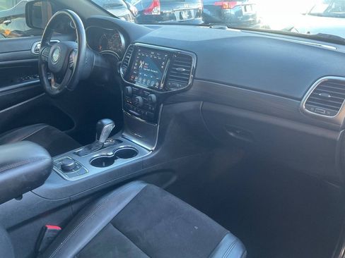 Used 2022 Jeep Grand Cherokee Laredo X AWD/4WD image 14