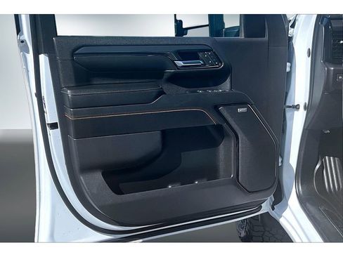 Used 2024 GMC Sierra 2500 AT4 w/ AT4 Premium Plus Package image 18