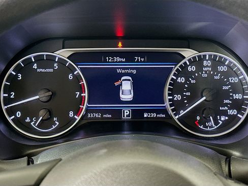 Used 2024 Nissan Sentra SV FWD image 18