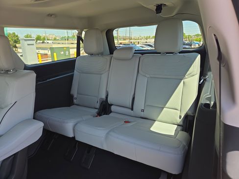 New 2026 Ford Expedition Max Platinum AWD/4WD image 8