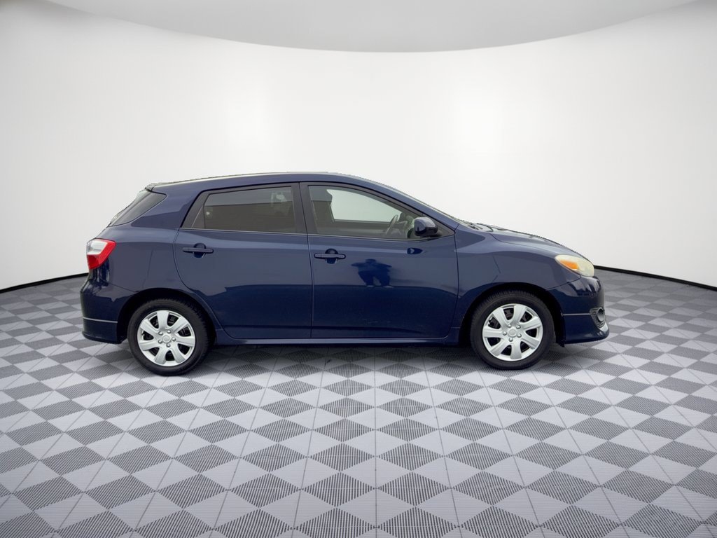 Used 2009 Toyota Matrix w/ PWR Pkg FWD image 8