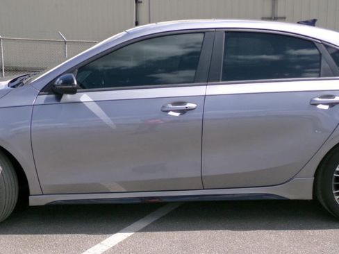 Used 2024 Kia Forte GT-Line w/ GT-Line Premium Package image 2