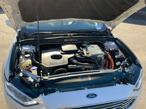 Used 2017 Ford Fusion Titanium image 23