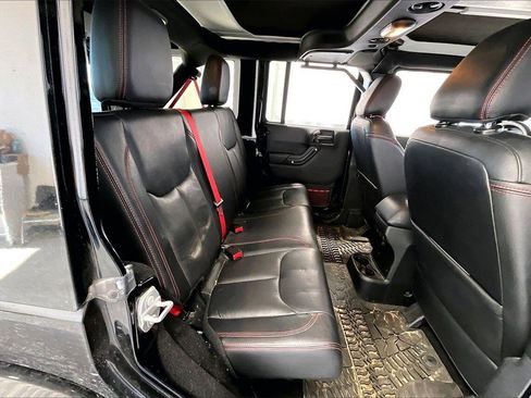 Used 2017 Jeep Wrangler Unlimited Rubicon image 25