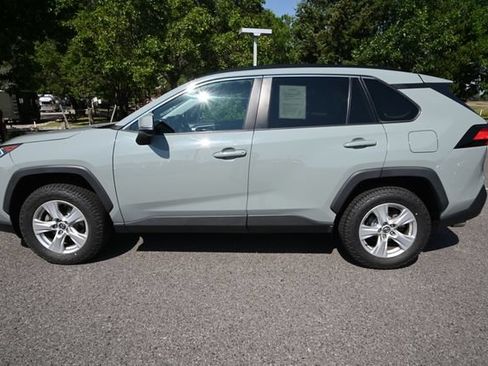 Used 2020 Toyota RAV4 XLE AWD/4WD image 10