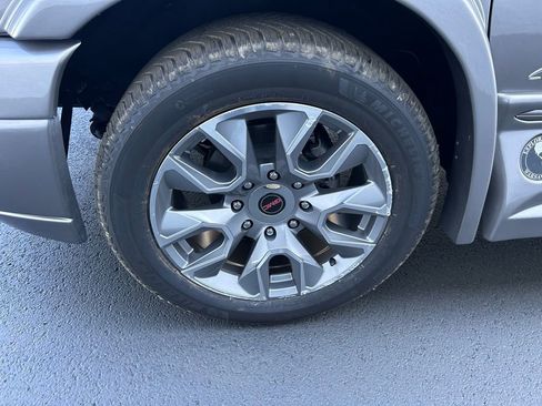 New 2025 GMC Savana 2500 w/ Driver Convenience Package image 22