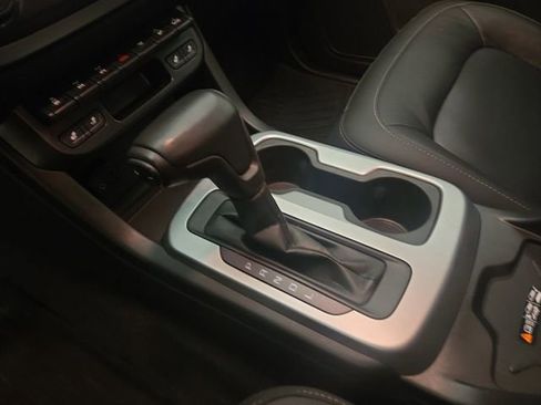 Used 2021 Chevrolet Colorado ZR2 w/ ZR2 Dusk Special Edition image 29