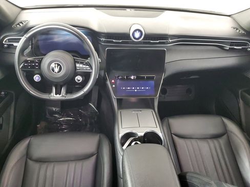 Used 2024 Maserati Grecale GT image 16