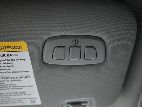 Used 2023 Ford Explorer Limited AWD/4WD image 40