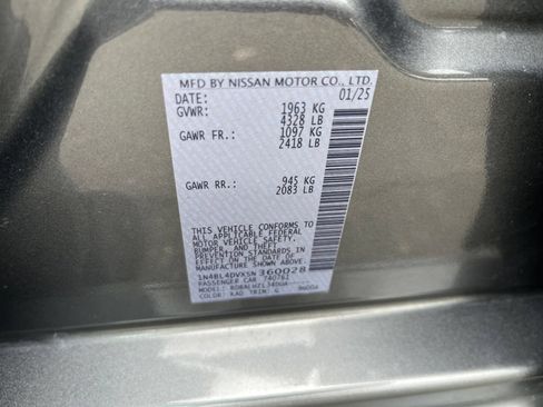 Used 2025 Nissan Altima 2.5 SV FWD image 24
