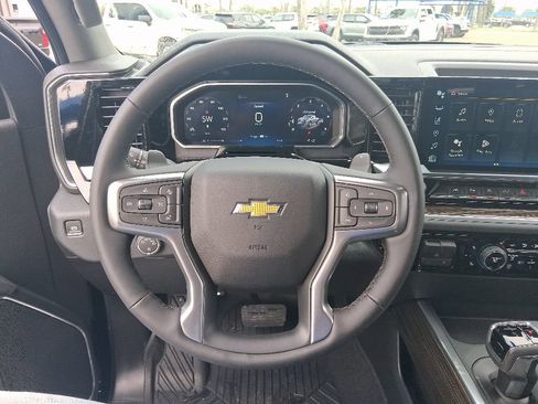 New 2026 Chevrolet Silverado 1500 LT AWD/4WD image 9