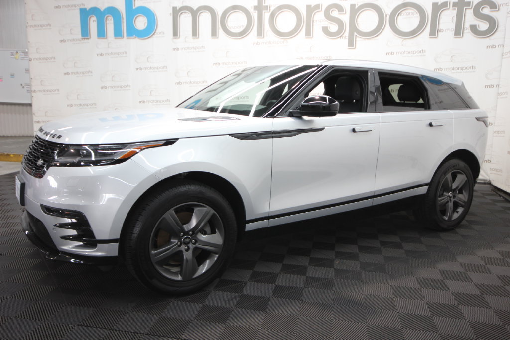 Used 2025 Land Rover Range Rover Velar Dynamic SE AWD/4WD image 2