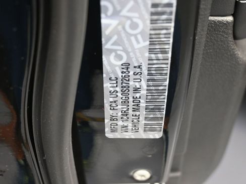 Used 2025 Jeep Grand Cherokee L Limited image 17