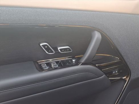 Used 2025 Land Rover Range Rover Sport Autobiography image 14